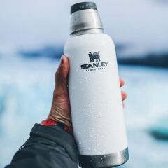 Stanley Adventure Vakumlu Çelik Termos Beyaz 0.73 LT